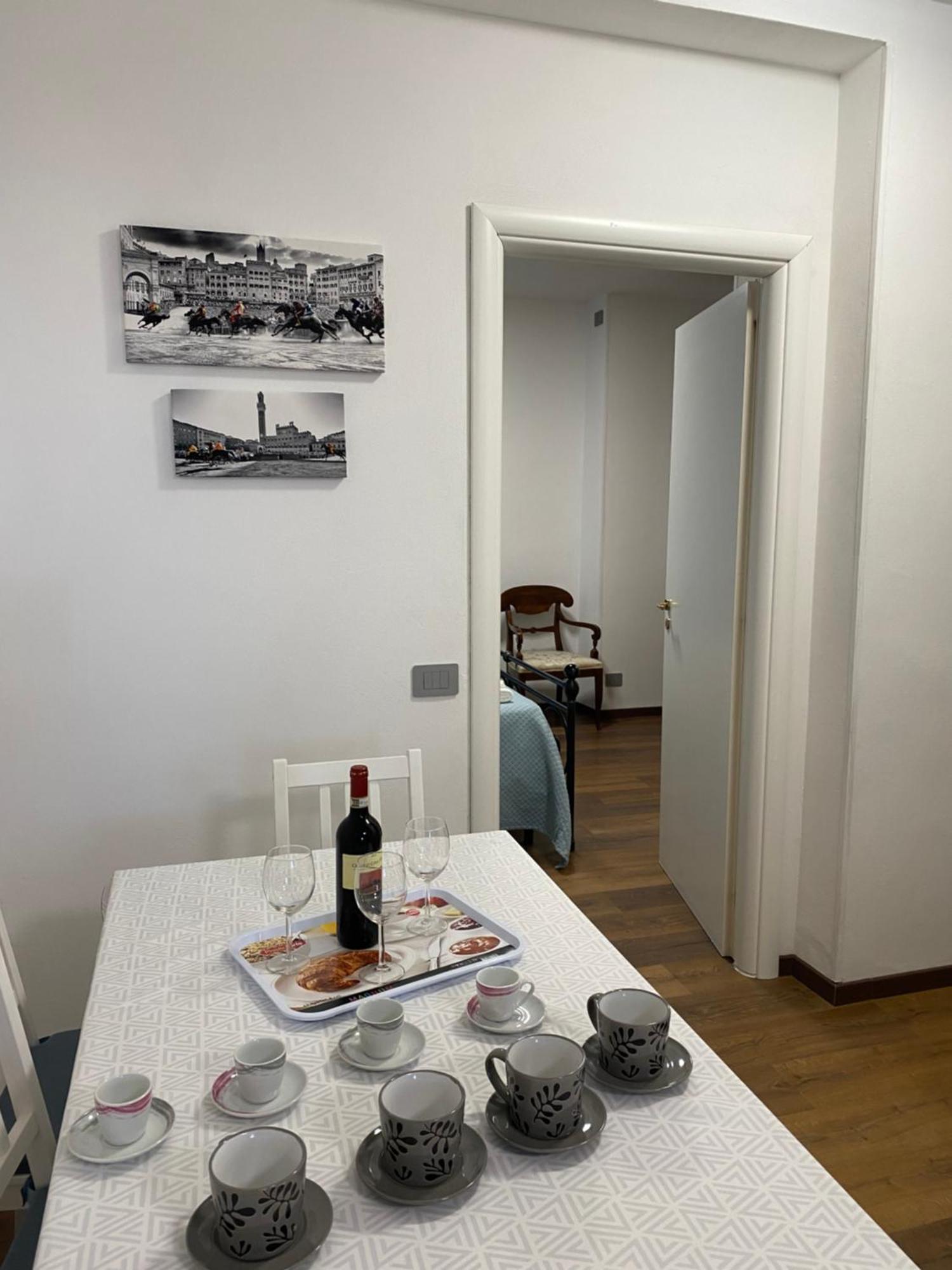 Appartamento Enjoy Siena Esterno foto